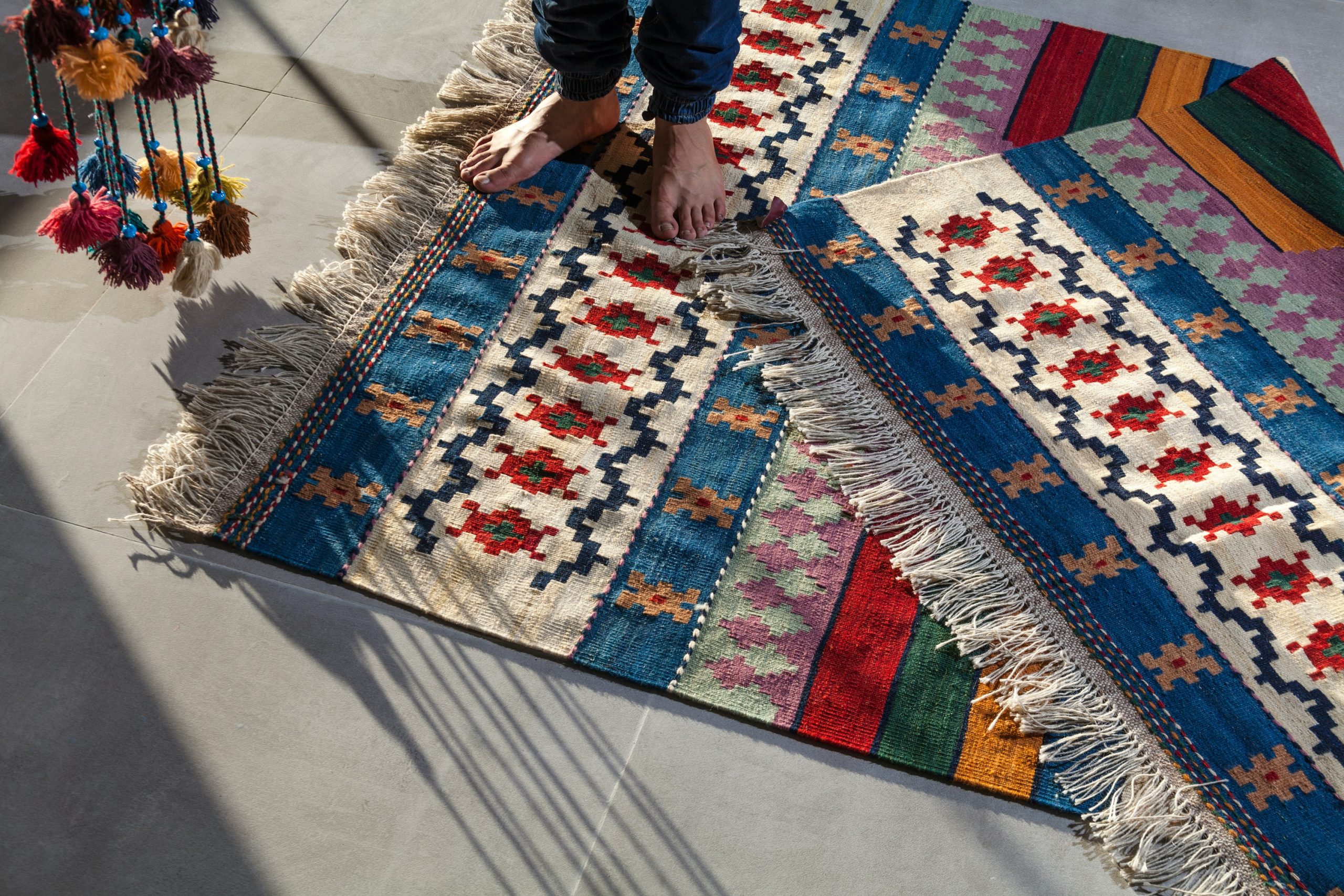 how to clean an area rug