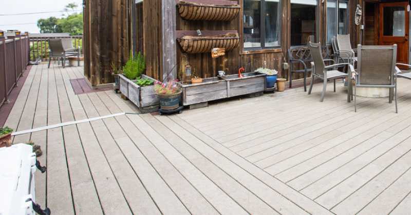 Every Homeowner Has To Be Aware Composite decking Problem