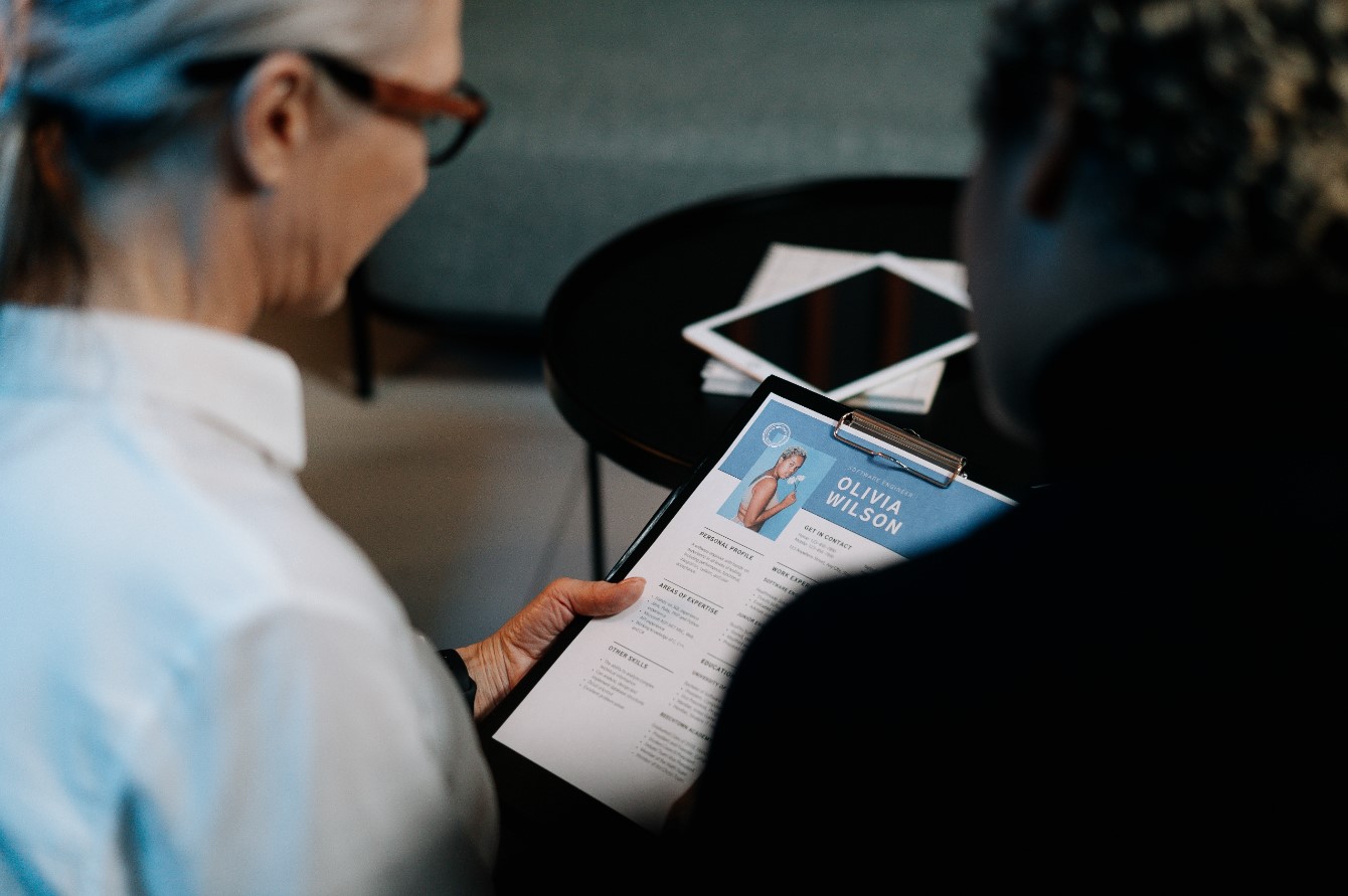 Reasons Why Small Businesses Opt for HR Outsourcing Services