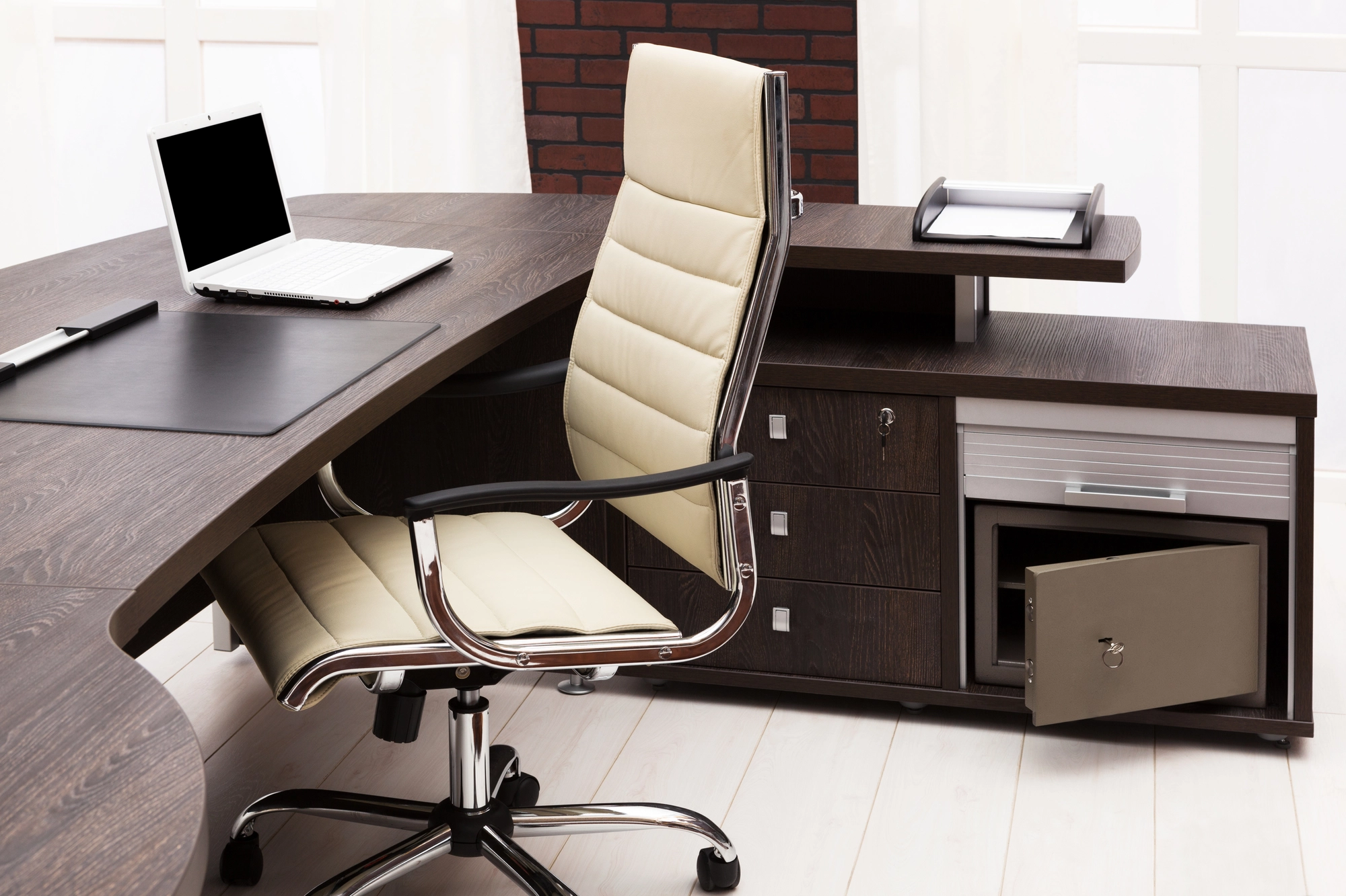 office furniture supplier in UAE